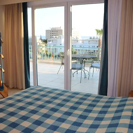 Beach Side Λεμεσός